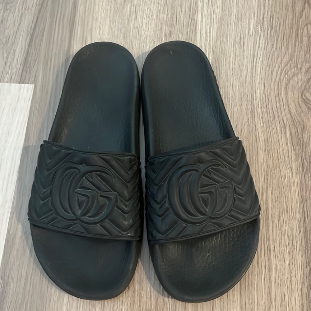 Gucci Matelasse Slides